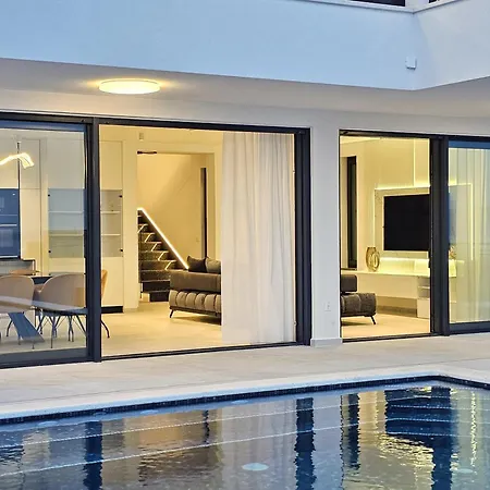 Luxury Villa White With Infinity Pool, Croatia Villa *