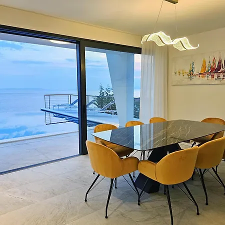 Luxury Villa White With Infinity Pool, Croatia Villa Podstrana