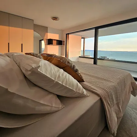 Luxury White With Infinity Pool, Croatia Vila Podstrana