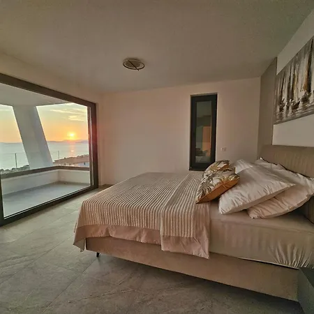 Luxury Villa White With Infinity Pool, Croatia Villa